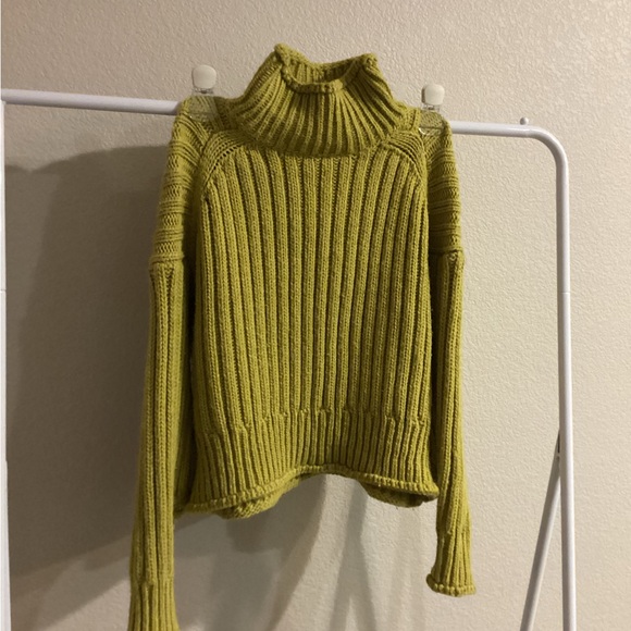 Thick, great quality, sleeves can roll up and create cute slouchy style. - Picture 3 of 3